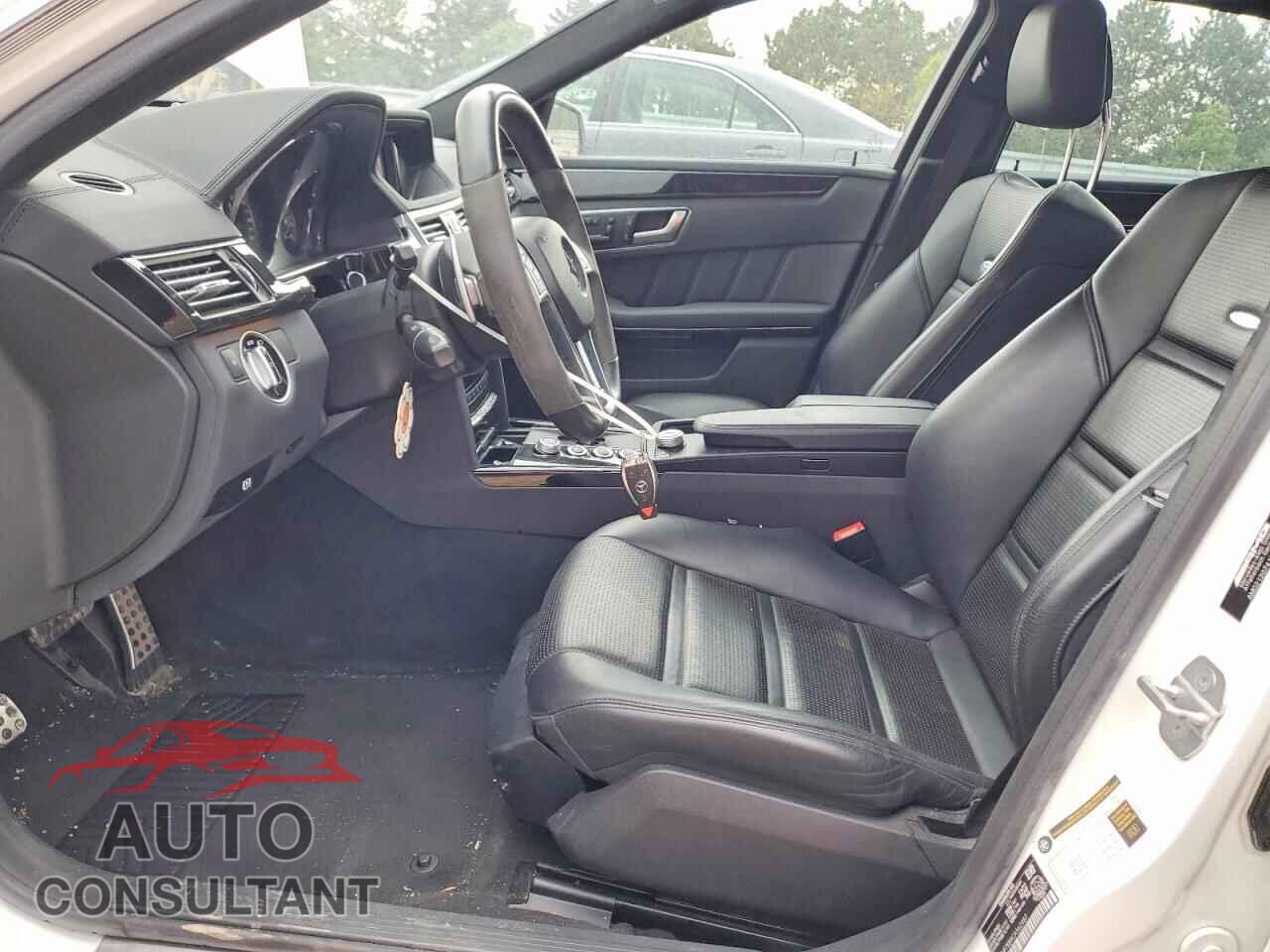 MERCEDES-BENZ E-CLASS 2012 - WDDHF7EB9CA562987