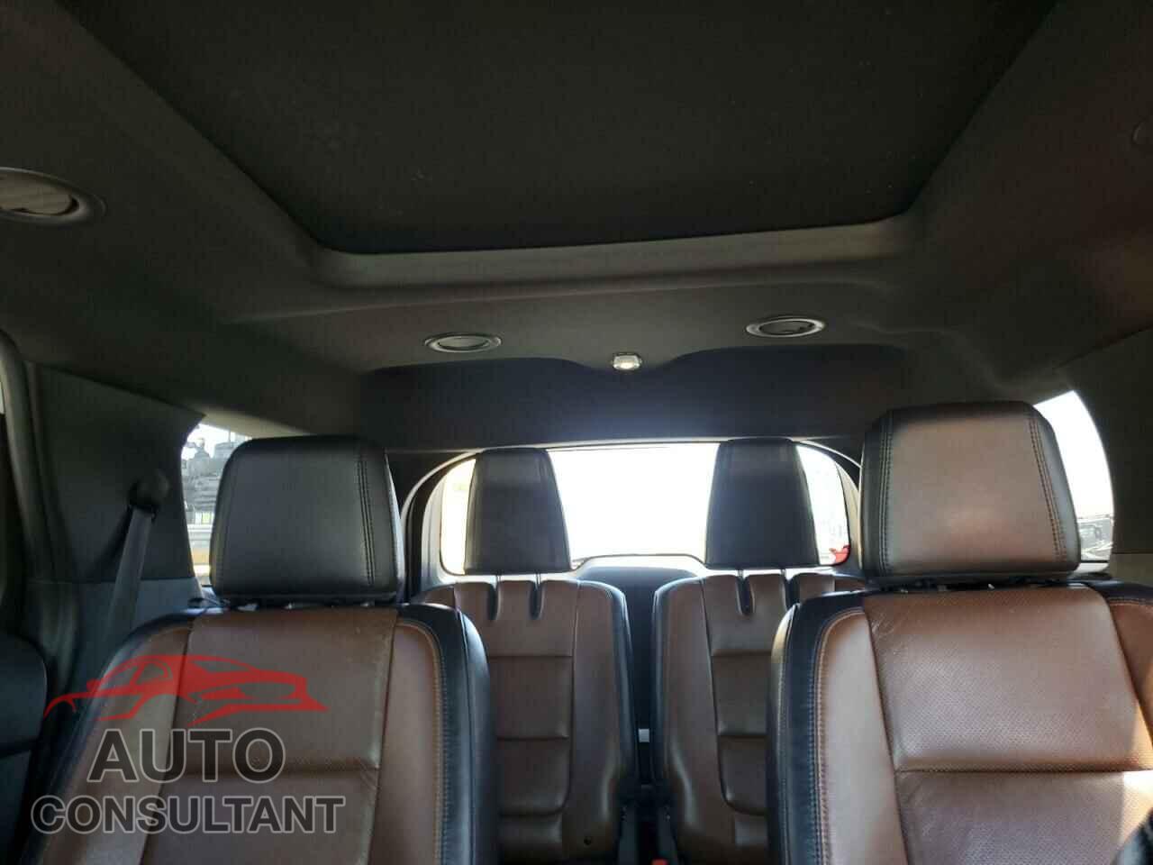 FORD EXPLORER 2011 - 1FMHK8F81BGA21440