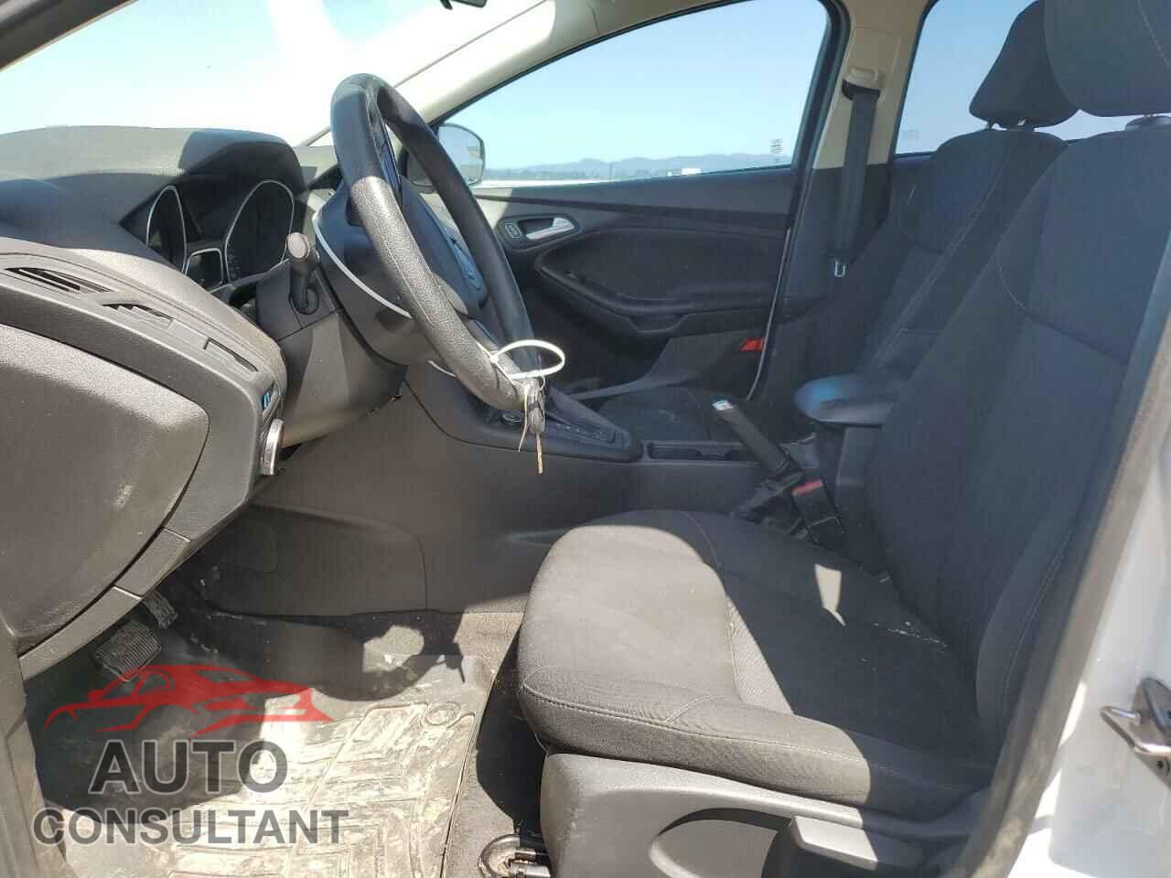 FORD FOCUS 2016 - 1FADP3K29GL345409