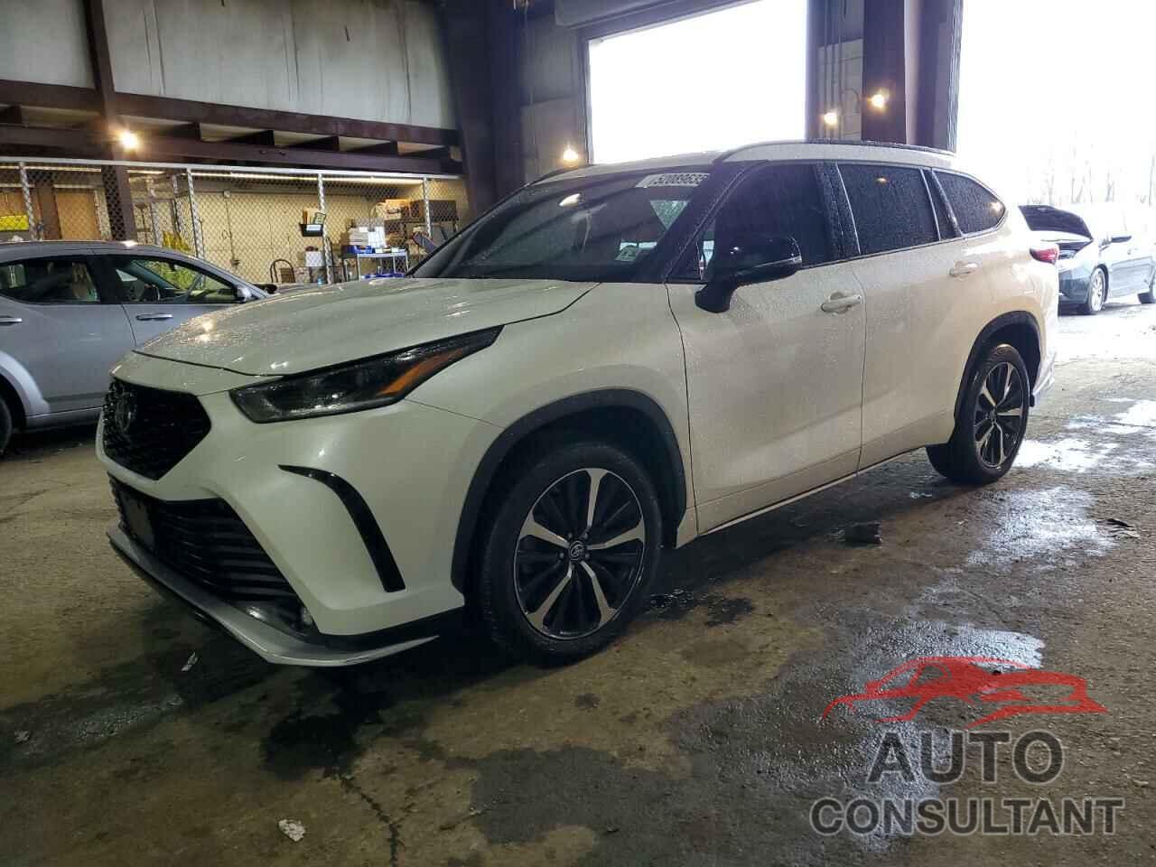 TOYOTA HIGHLANDER 2021 - 5TDJZRBH8MS139426