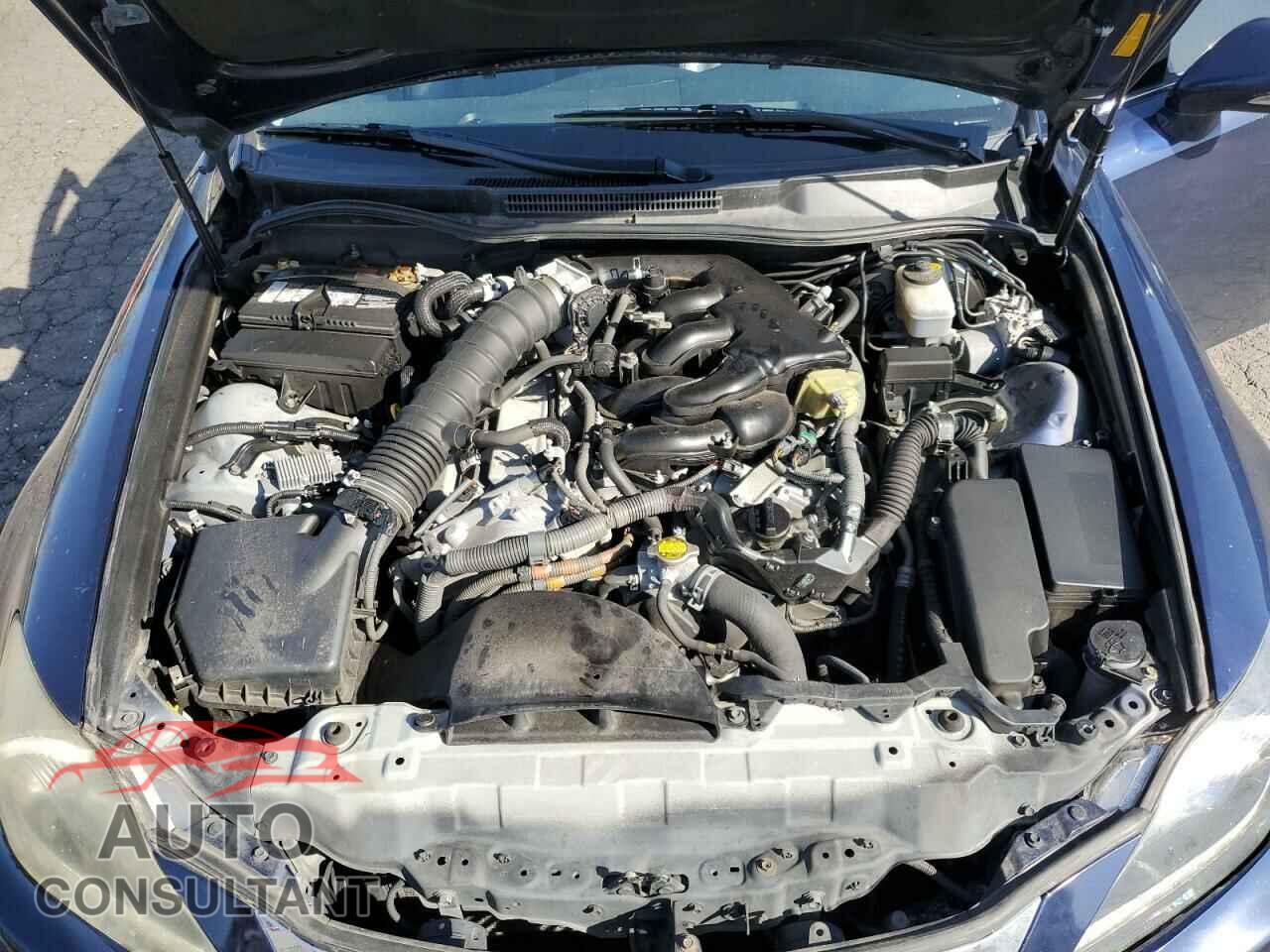 LEXUS IS 2012 - JTHCF5C20C5053048