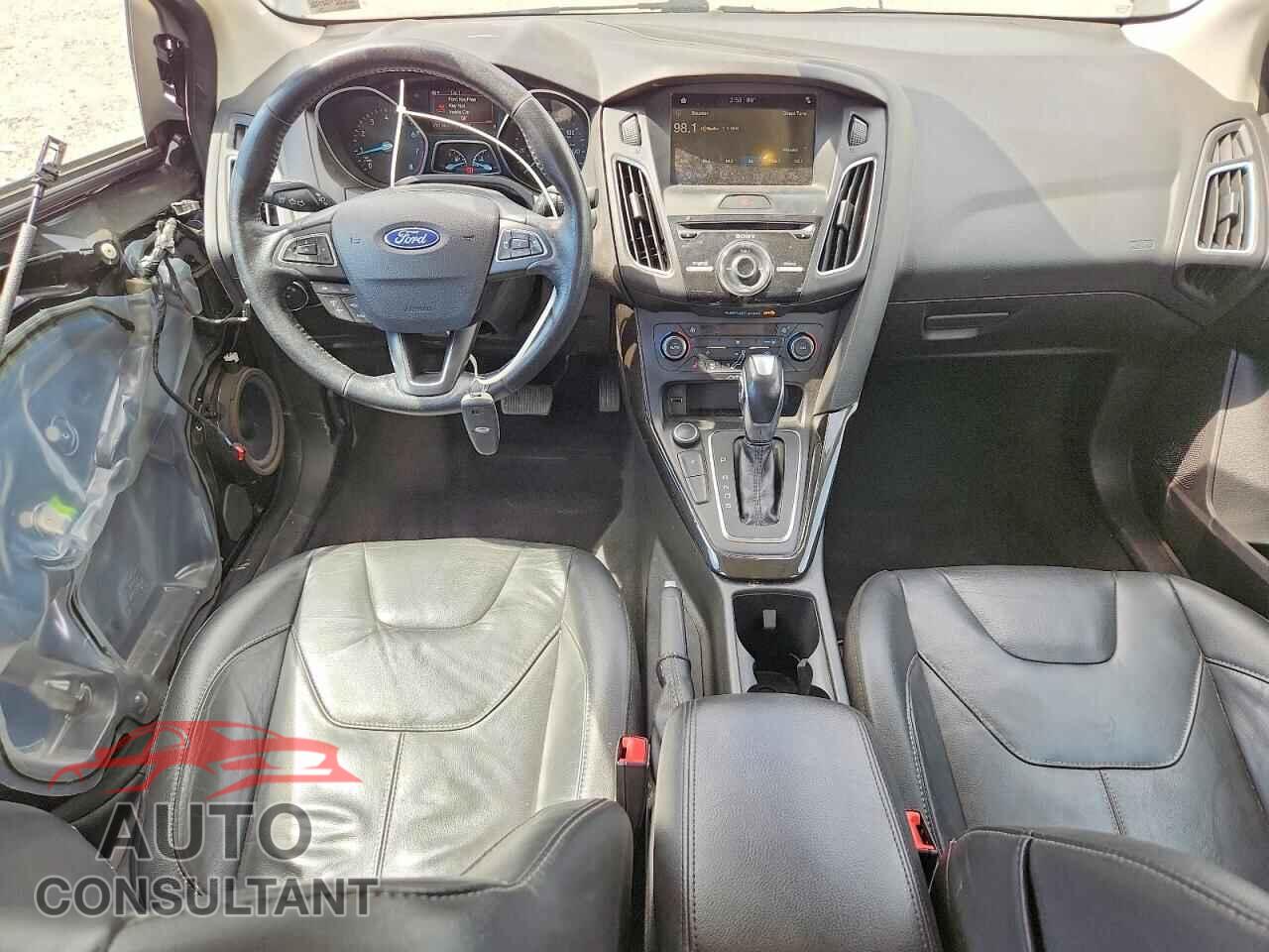 FORD FOCUS 2017 - 1FADP3J28HL222171
