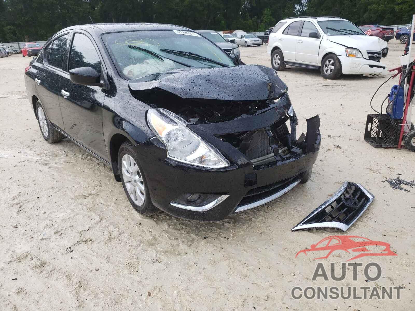 NISSAN VERSA 2018 - 3N1CN7AP3JL803217