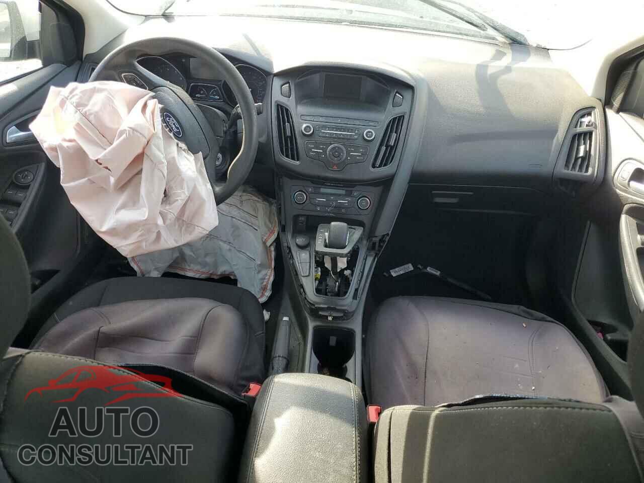 FORD FOCUS 2018 - 1FADP3FE2JL259810