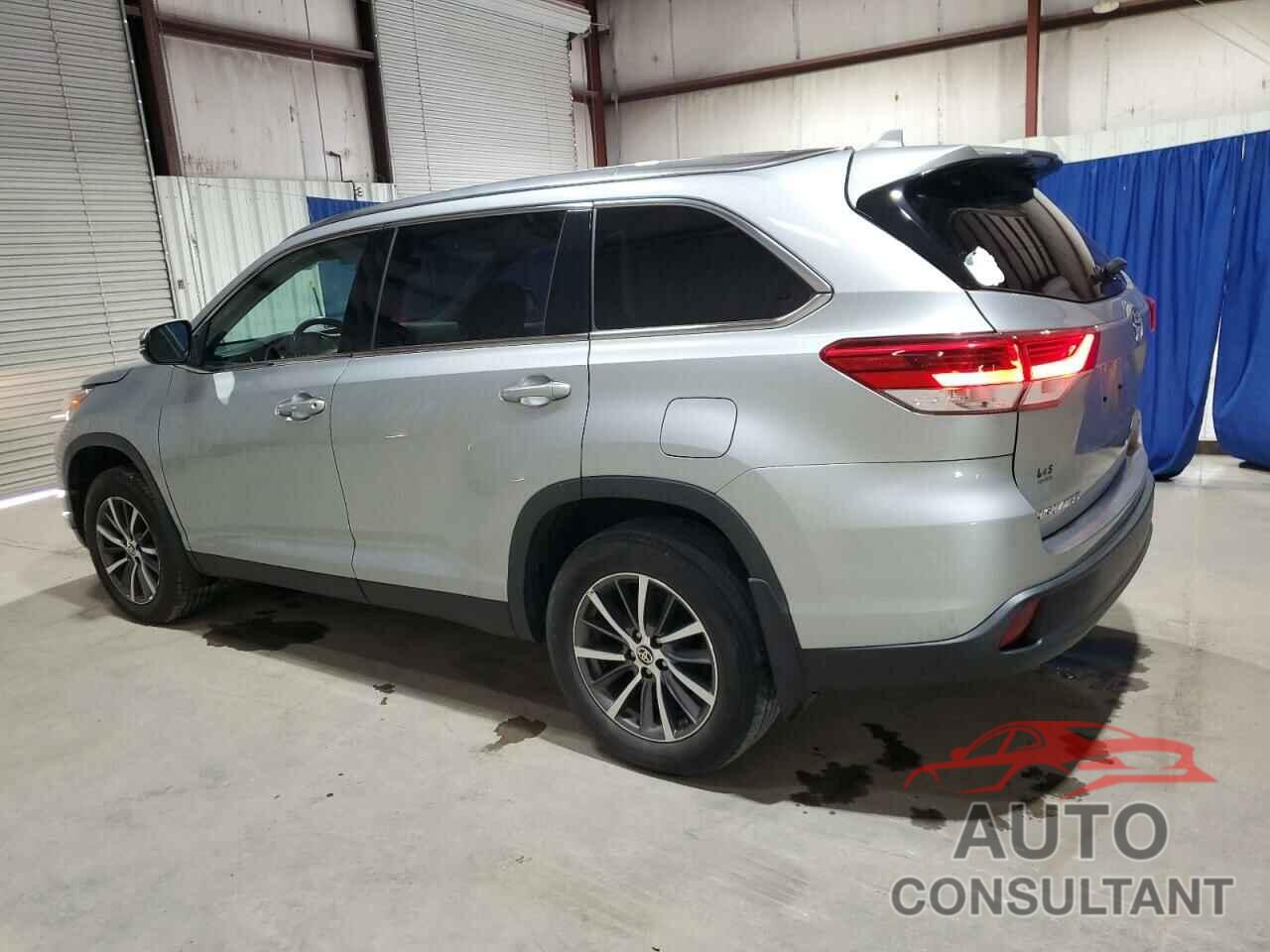 TOYOTA HIGHLANDER 2019 - 5TDJZRFH0KS628183