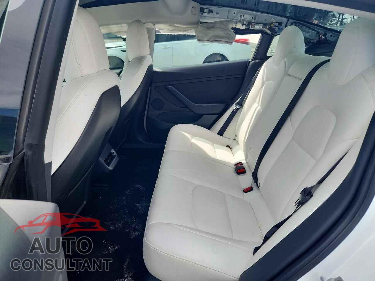 TESLA MODEL 3 2022 - 5YJ3E1EA0NF111002