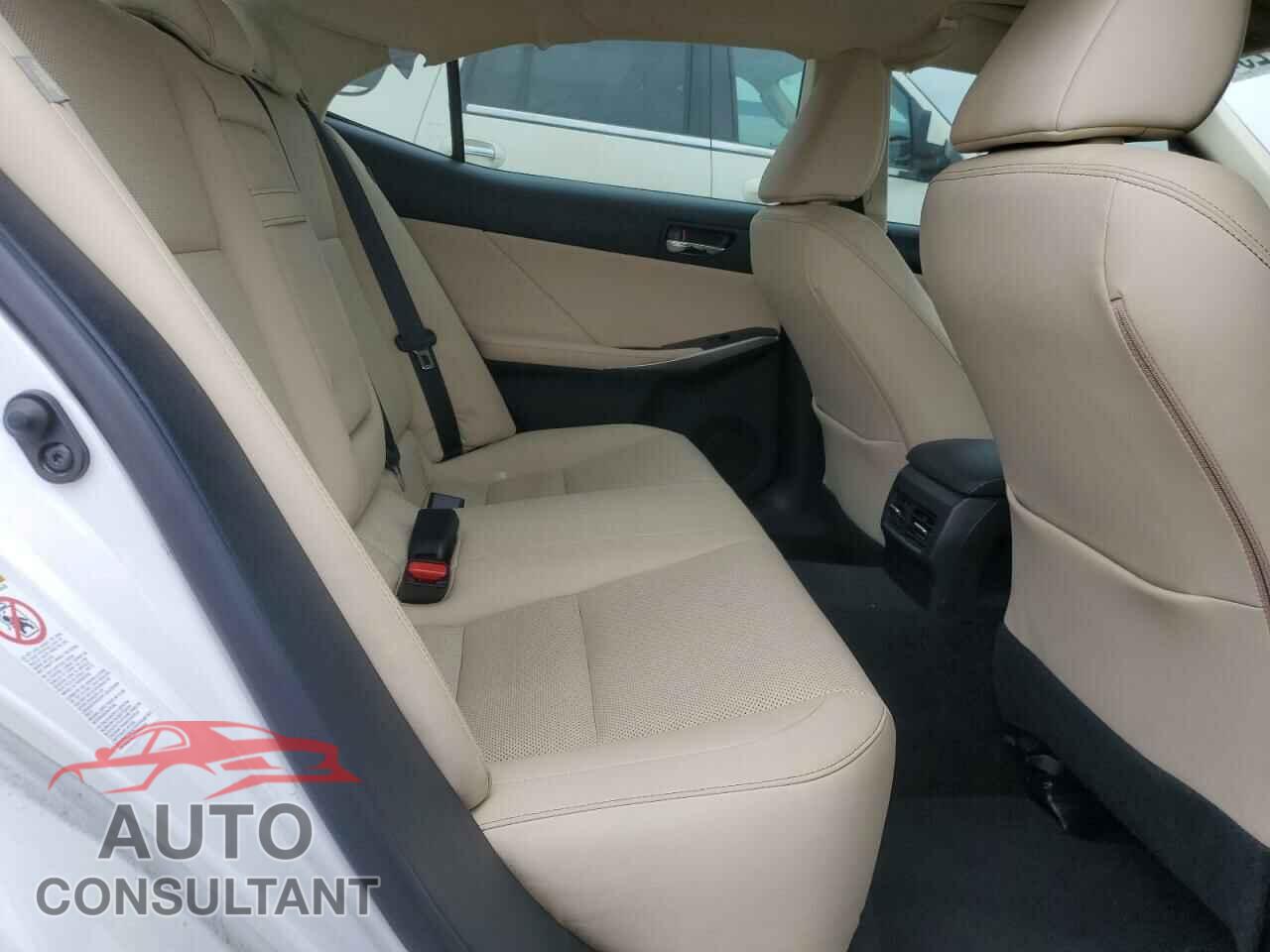 LEXUS IS 2016 - JTHBA1D21G5032913