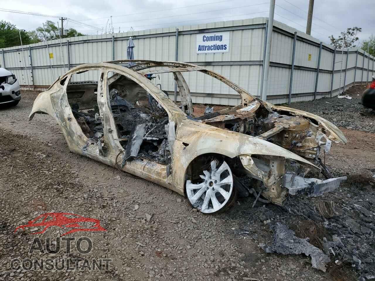TESLA MODEL 3 2024 - 5YJ3E1EBXRF740913