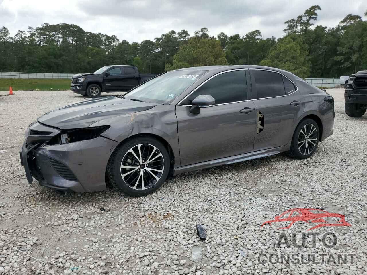 TOYOTA CAMRY 2018 - 4T1B11HK4JU025457