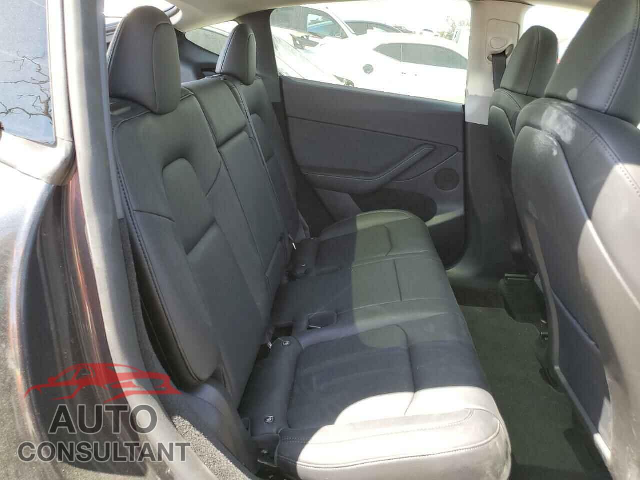 TESLA MODEL Y 2024 - 7SAYGDEE6RF160816