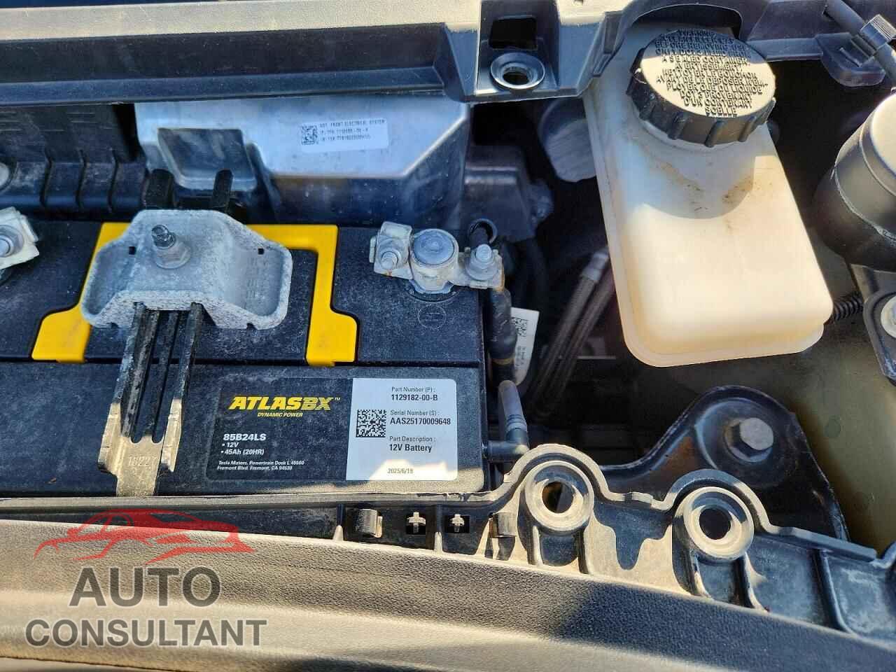 TESLA MODEL 3 2018 - 5YJ3E1EB0JF128482