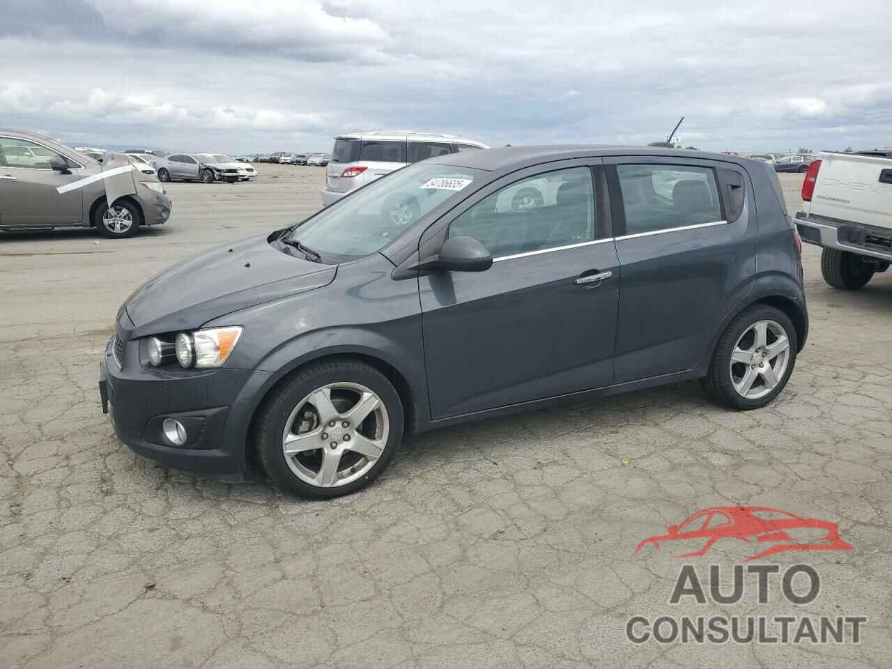 CHEVROLET SONIC 2016 - 1G1JE6SB8G4158752