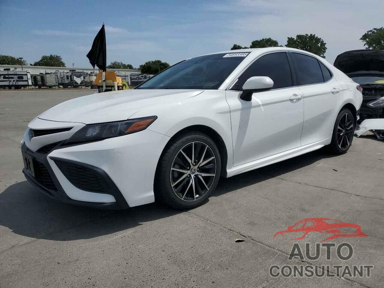 TOYOTA CAMRY 2021 - 4T1G11AKXMU483721
