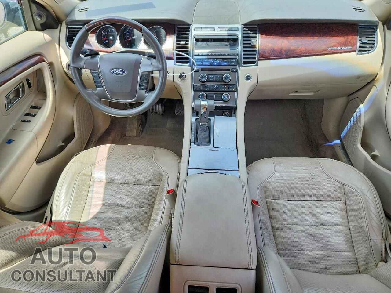 FORD TAURUS 2011 - 1FAHP2FW3BG111132
