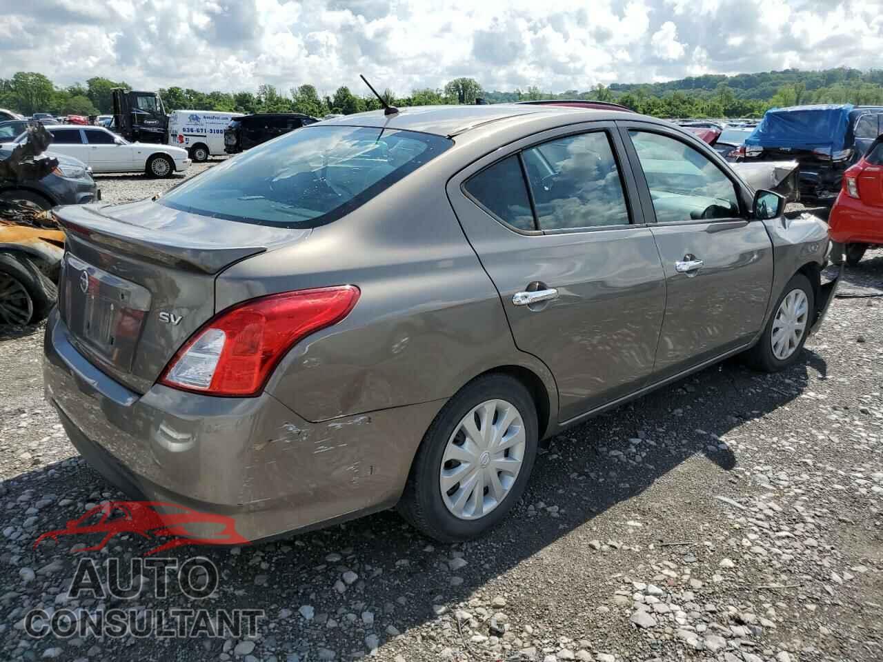 NISSAN VERSA 2017 - 3N1CN7AP3HL801624