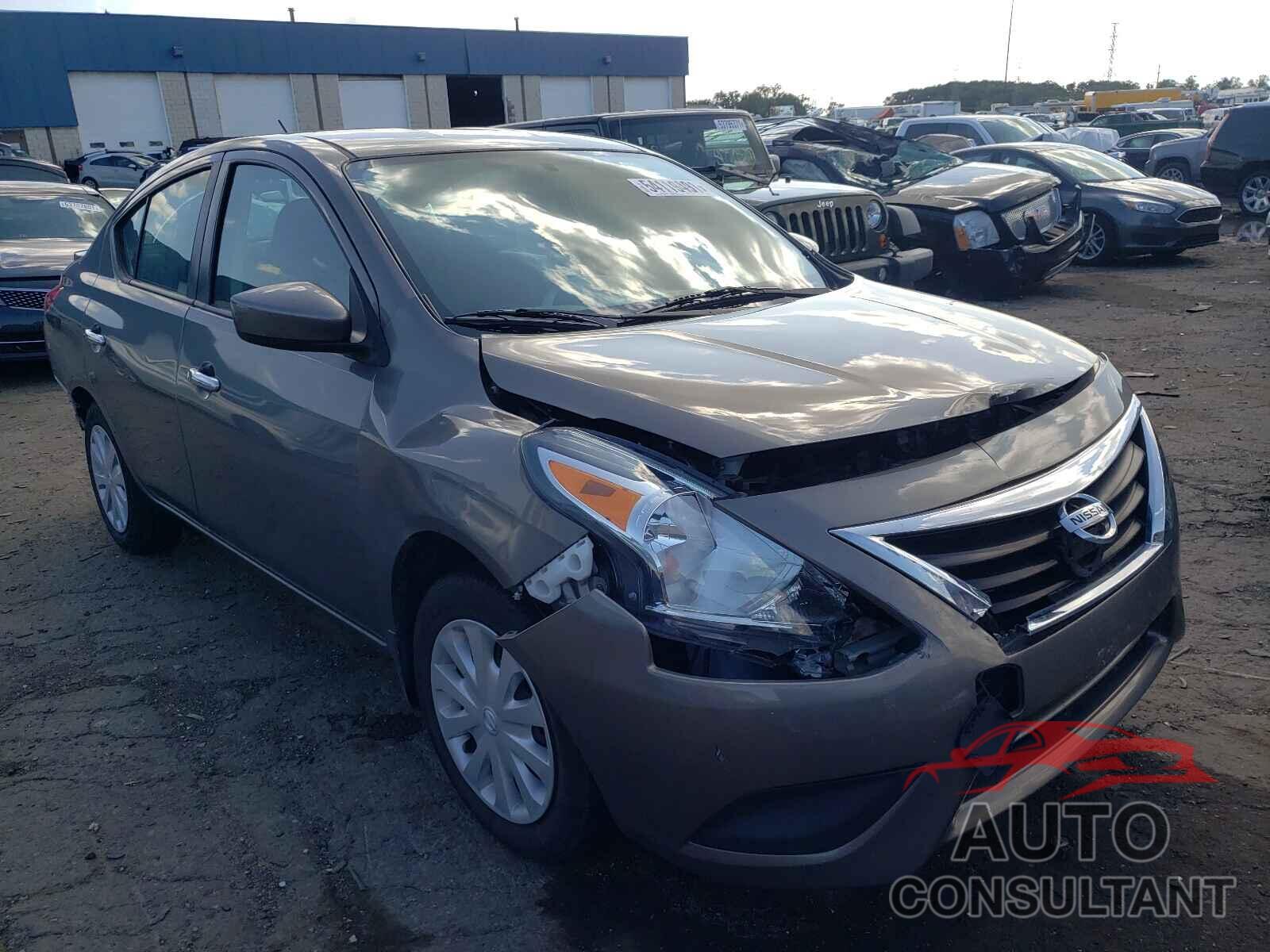 NISSAN VERSA 2017 - 3N1CN7AP5HL884571