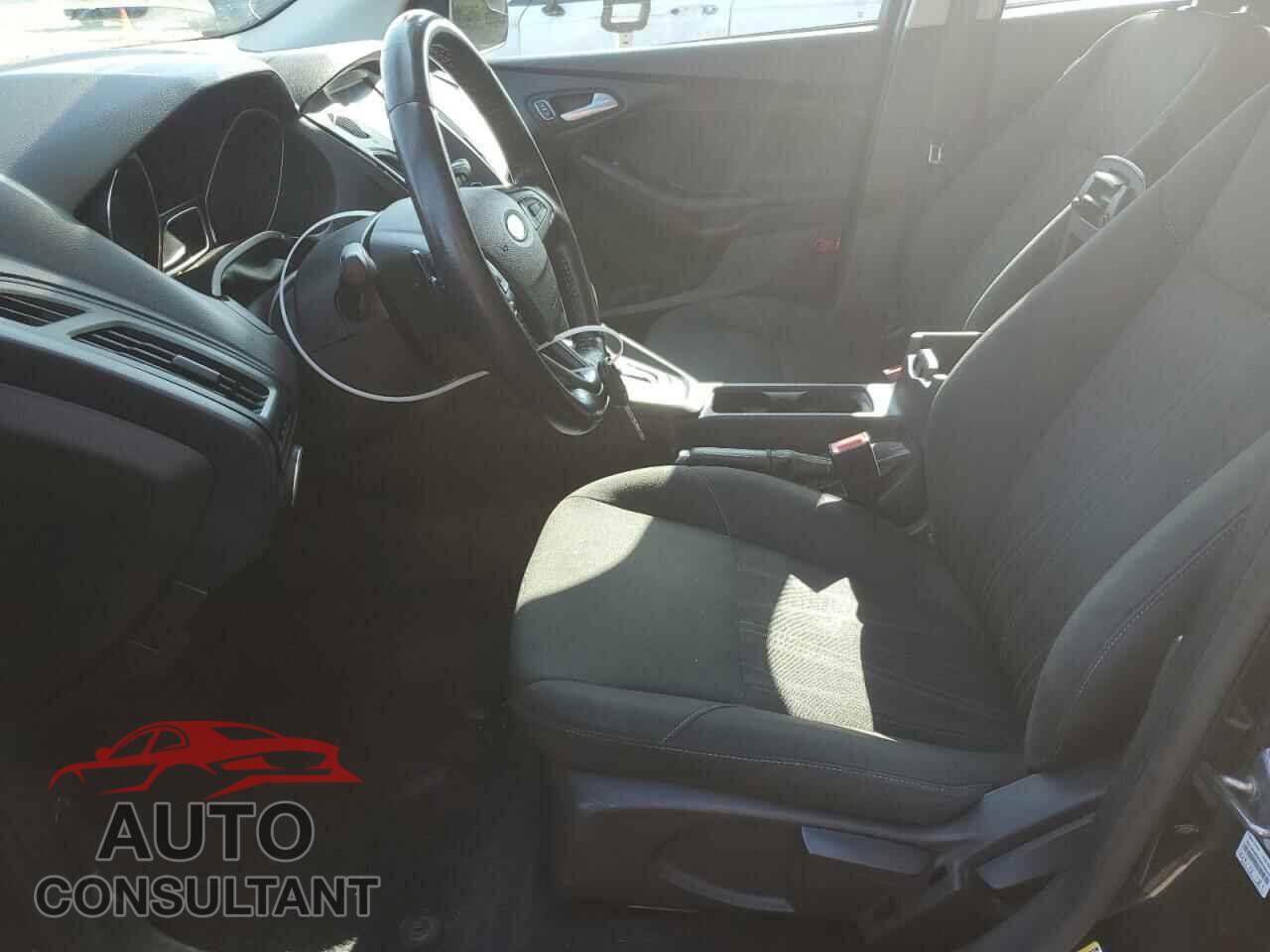 FORD FOCUS 2015 - 1FADP3K29FL358756