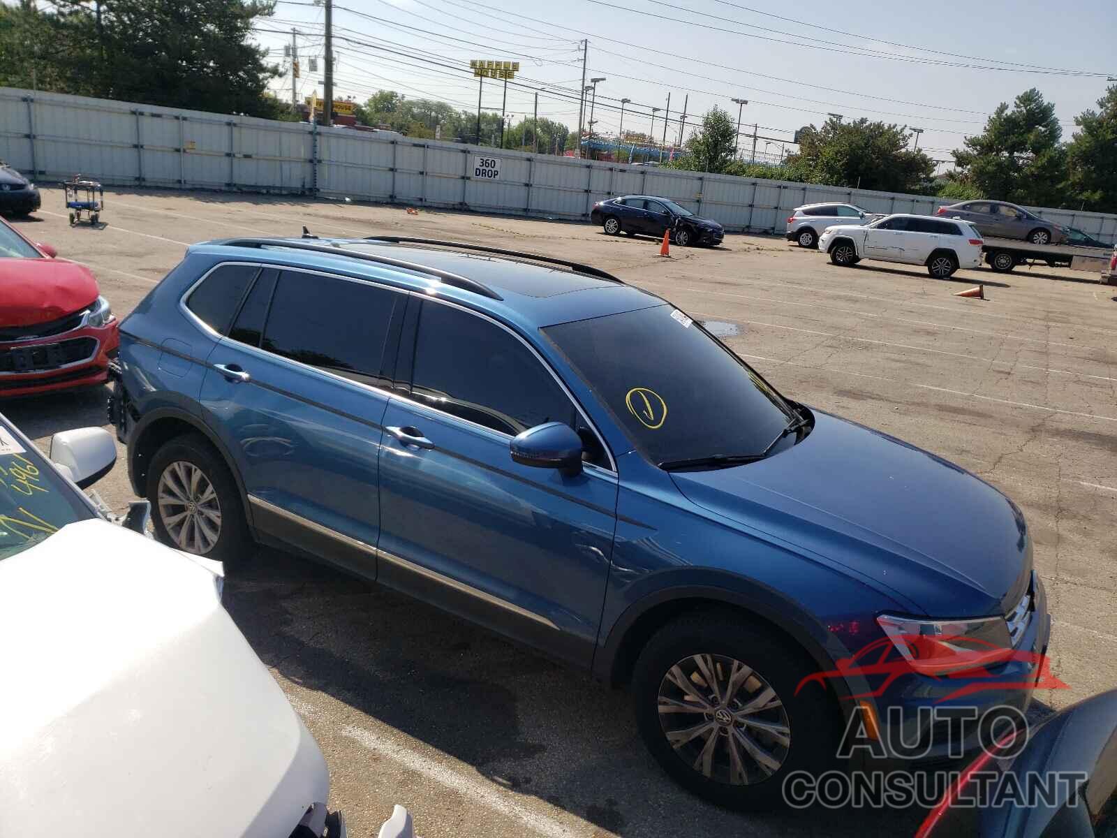 VOLKSWAGEN TIGUAN 2018 - 3VV2B7AX1JM069139