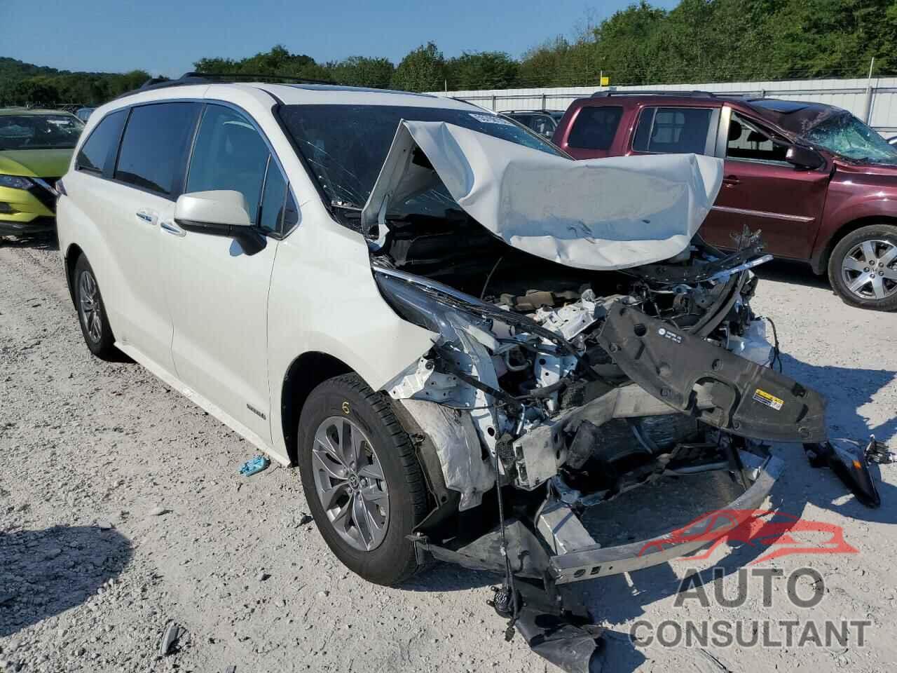 TOYOTA SIENNA 2021 - 5TDYRKEC1MS034975