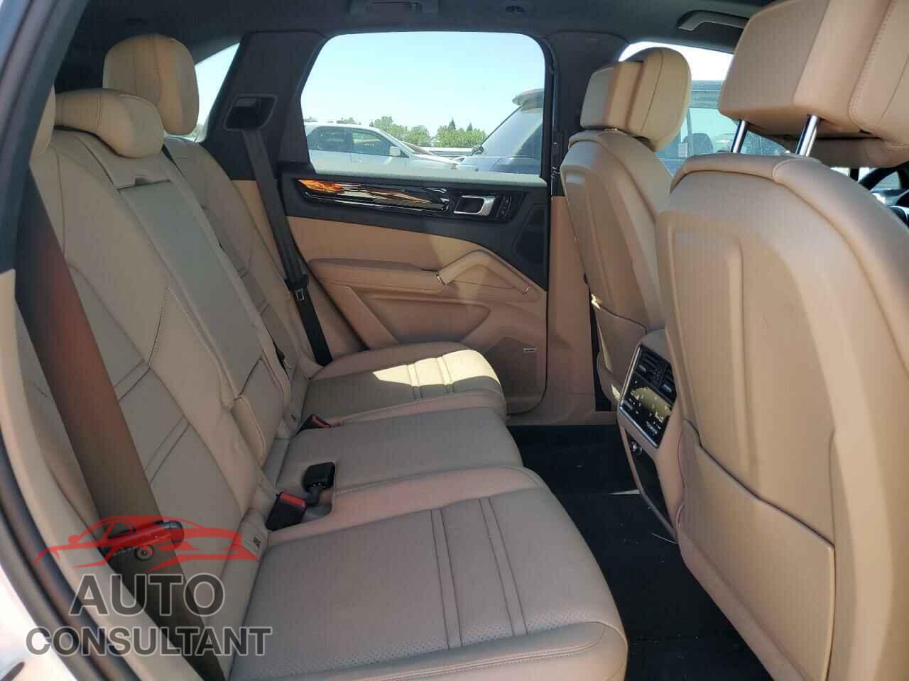 PORSCHE CAYENNE 2019 - WP1AA2AY8KDA17432