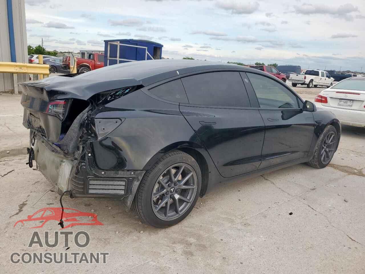 TESLA MODEL 3 2023 - 5YJ3E1EA7PF679282