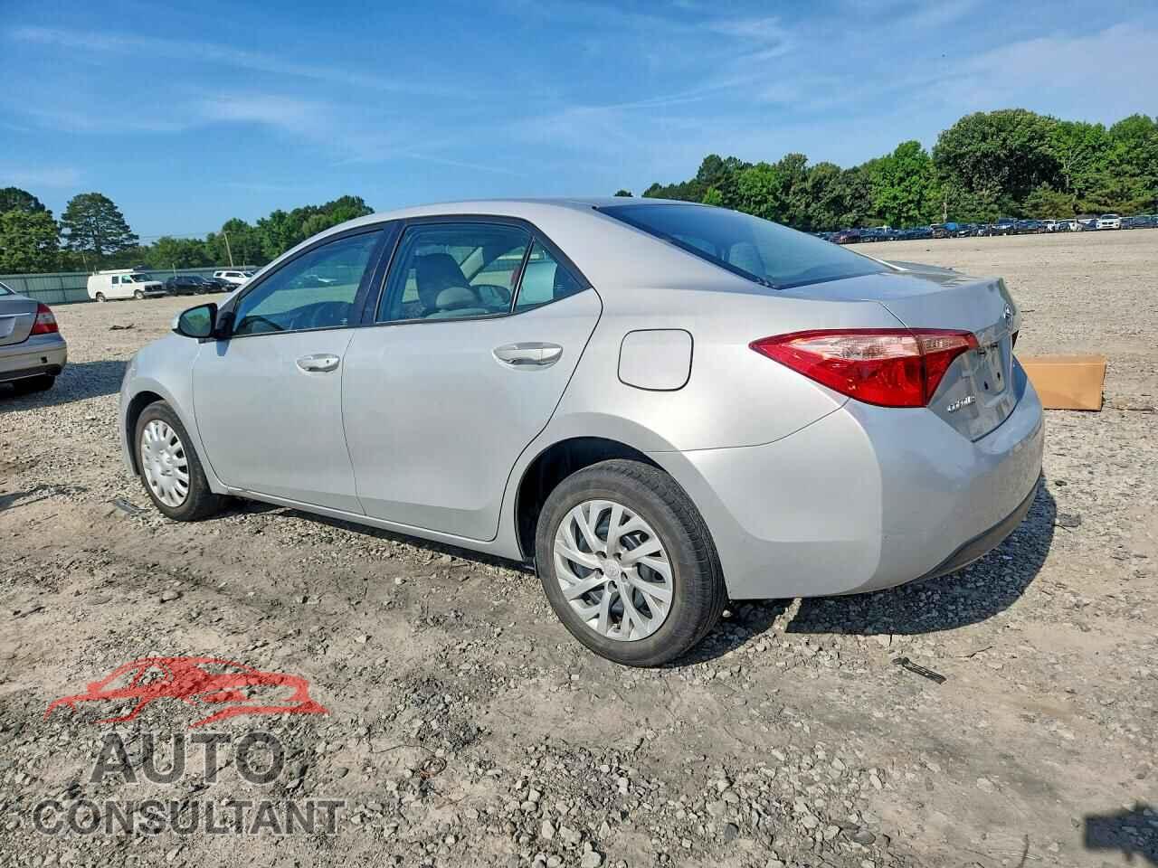 TOYOTA COROLLA 2017 - 5YFBURHE3HP573395