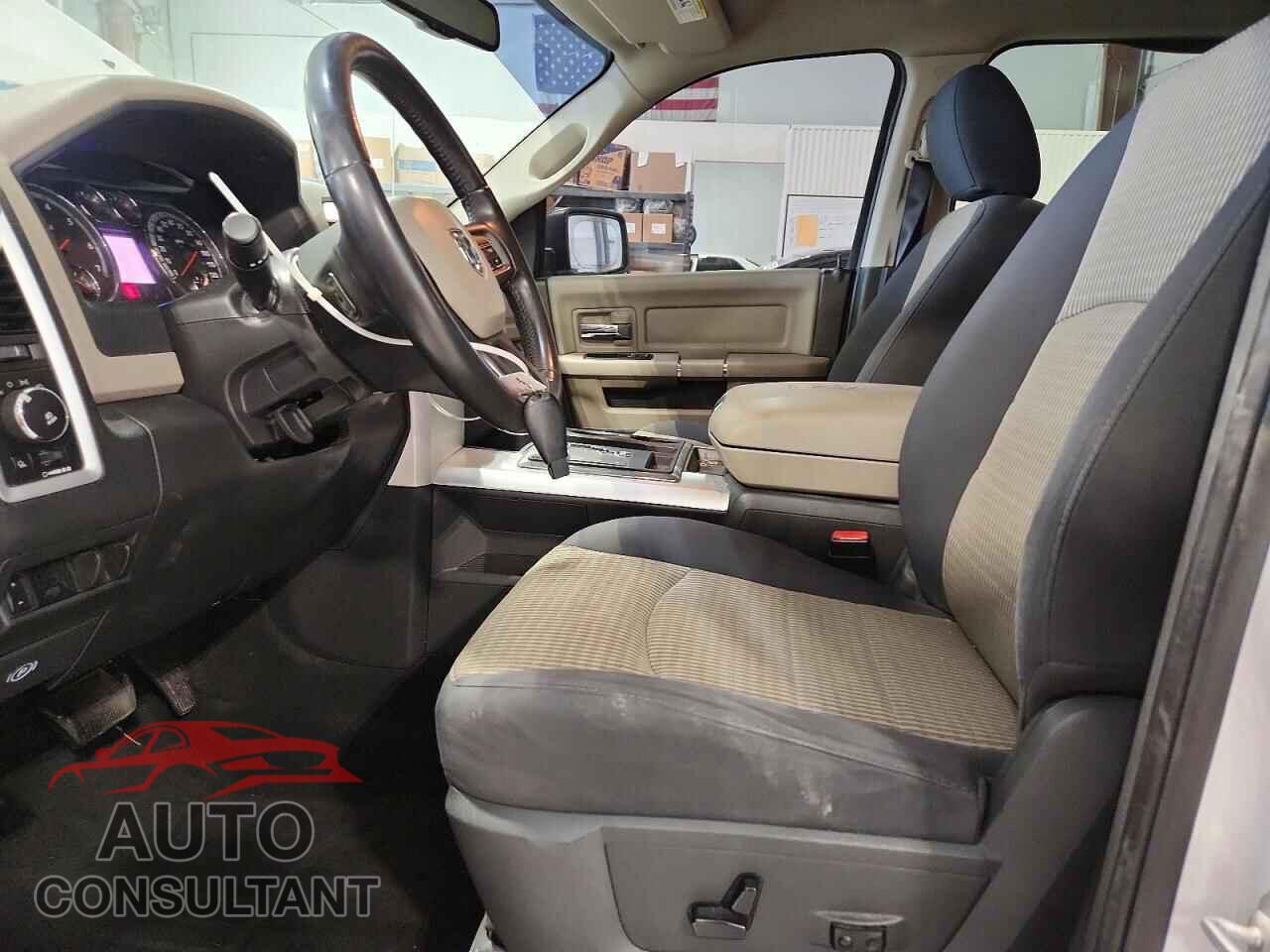 DODGE RAM 1500 2012 - 1C6RD7LT2CS172413