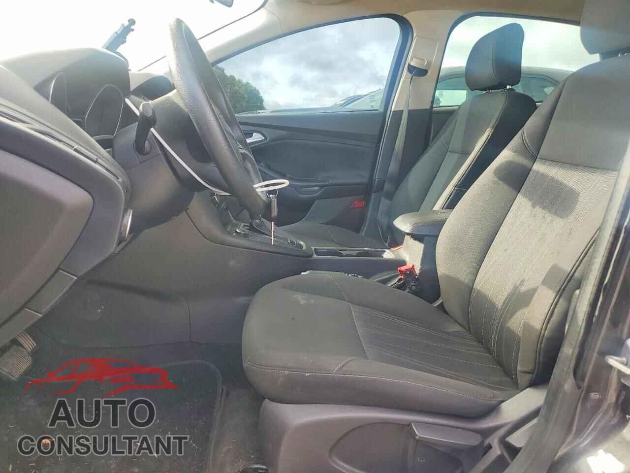 FORD FOCUS 2015 - 1FADP3K27FL328736