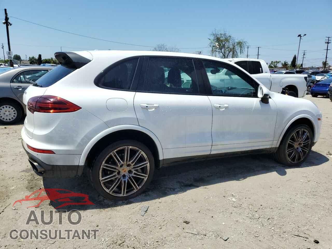 PORSCHE CAYENNE 2018 - WP1AA2A29JKA01259
