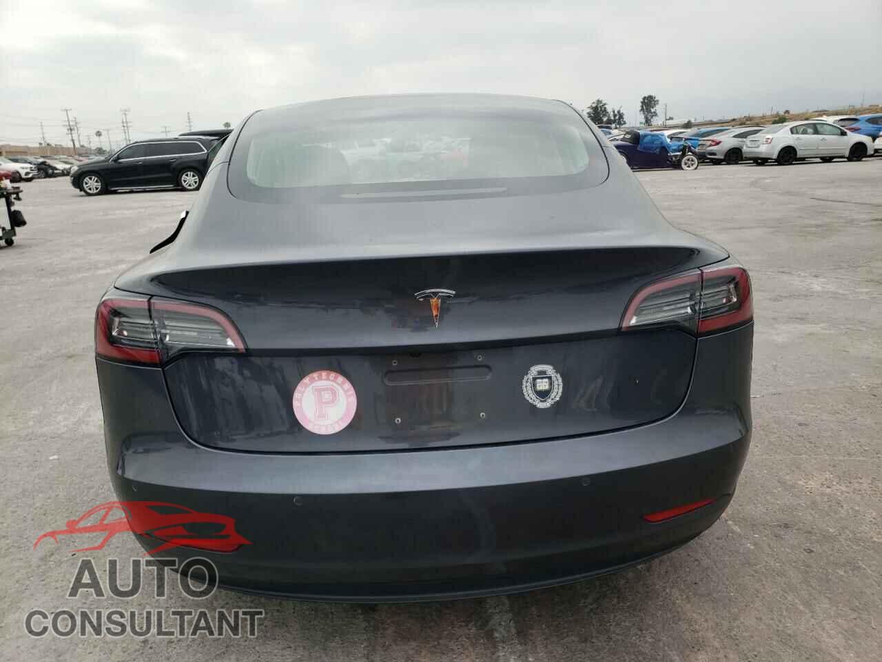 TESLA MODEL 3 2018 - 5YJ3E1EA5JF077620