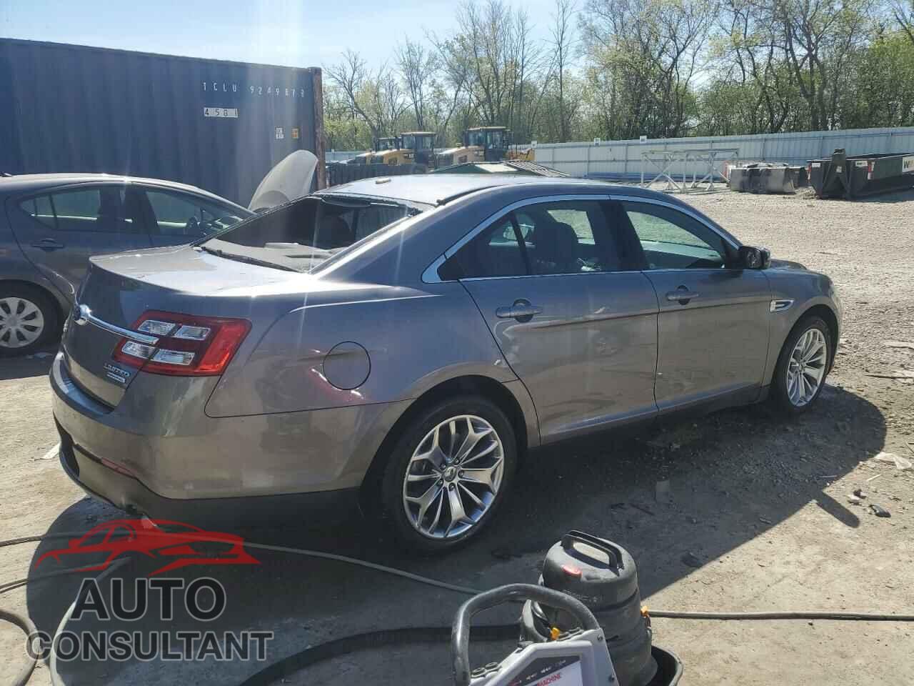 FORD TAURUS 2013 - 1FAHP2F81DG210357