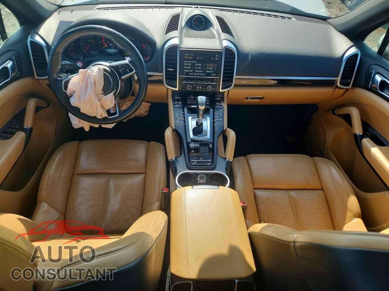 PORSCHE CAYENNE 2016 - WP1AA2A24GLA06307