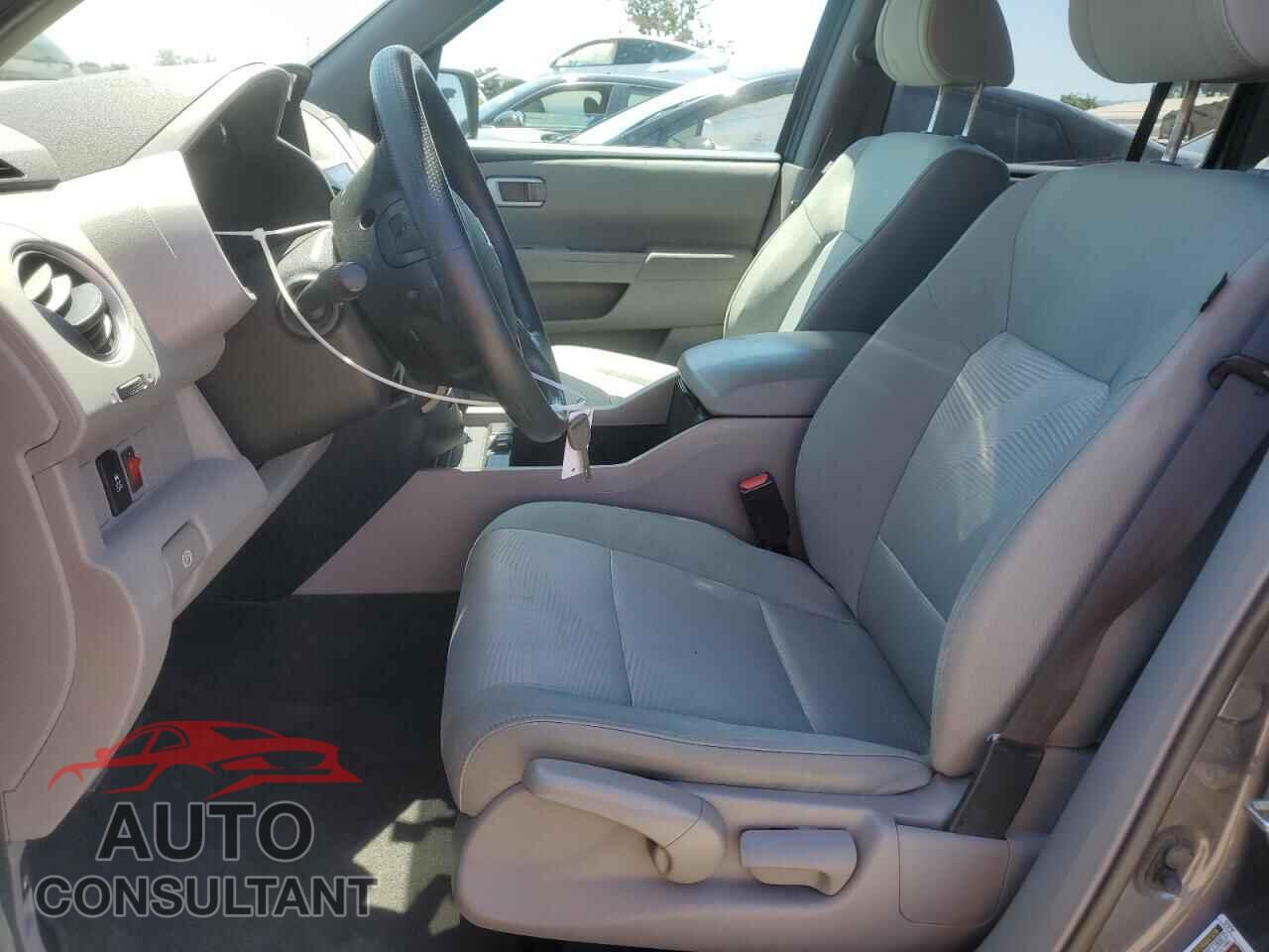 HONDA PILOT 2015 - 5FNYF4H21FB042783