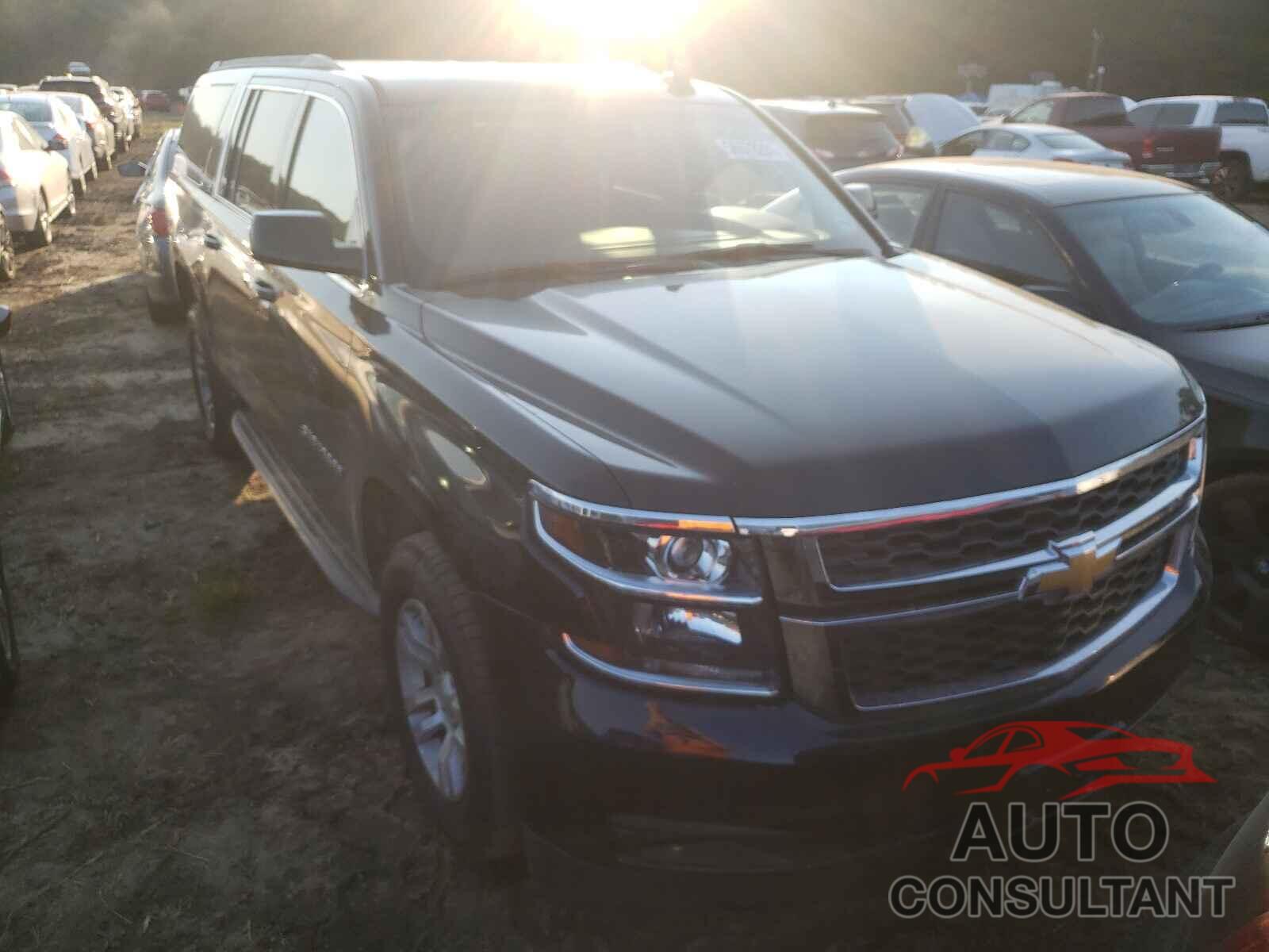 CHEVROLET SUBURBAN 2019 - 1GNSKHKC5KR245505