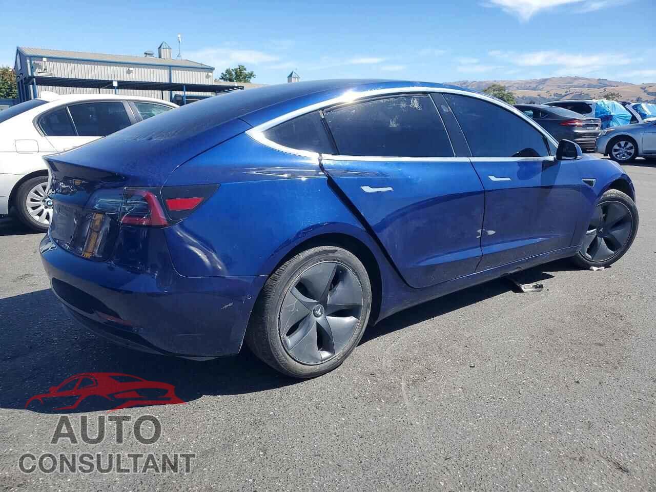TESLA MDL 3 STD 2018 - 5YJ3E1EA2JF059253