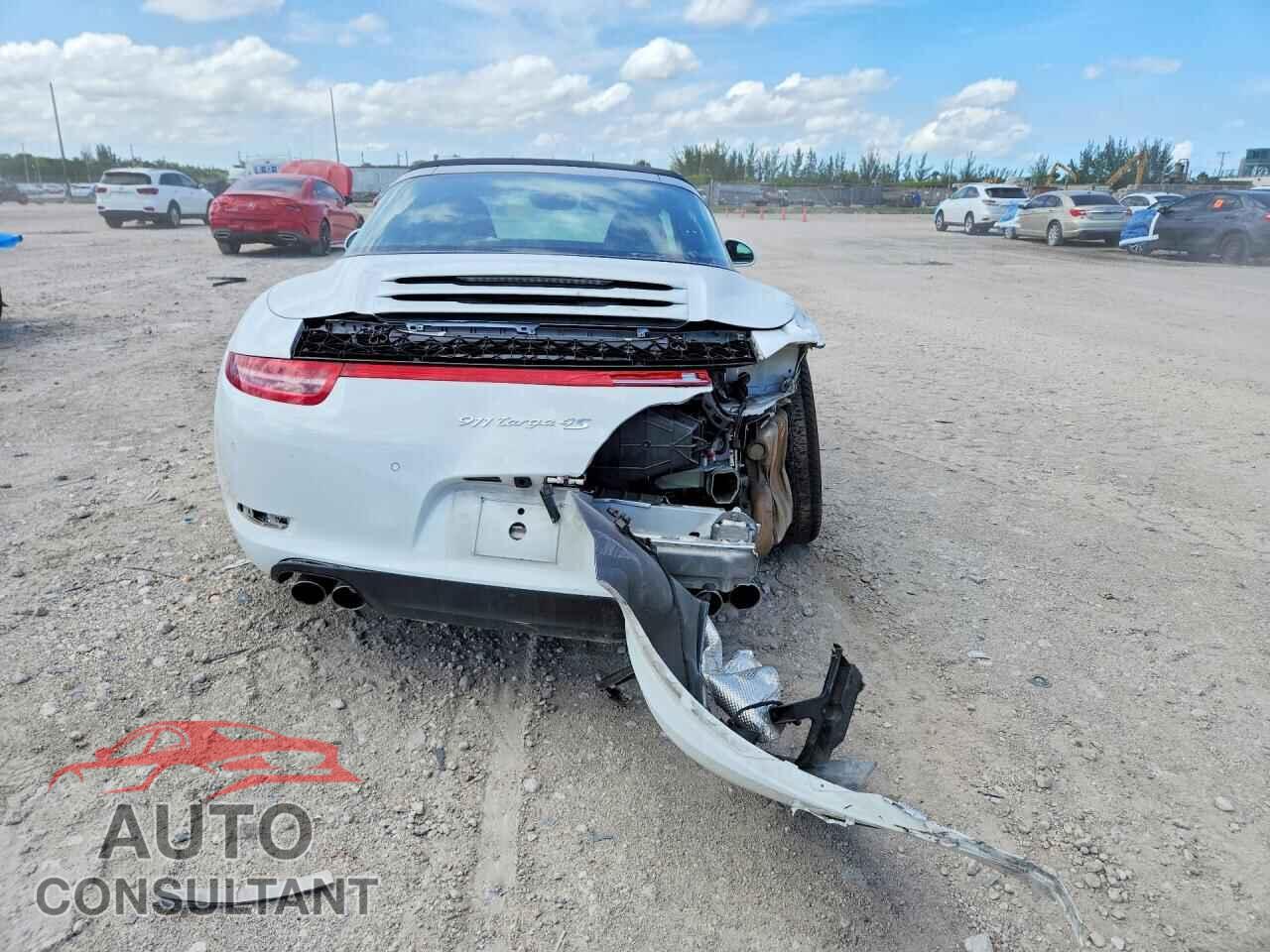 PORSCHE 911 2015 - WP0BB2A91FS135609
