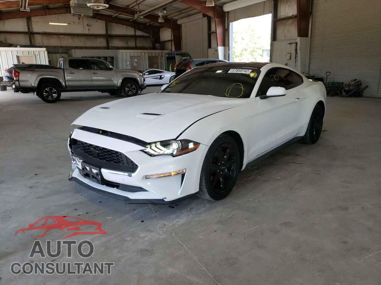FORD MUSTANG 2018 - 1FA6P8TH0J5138203
