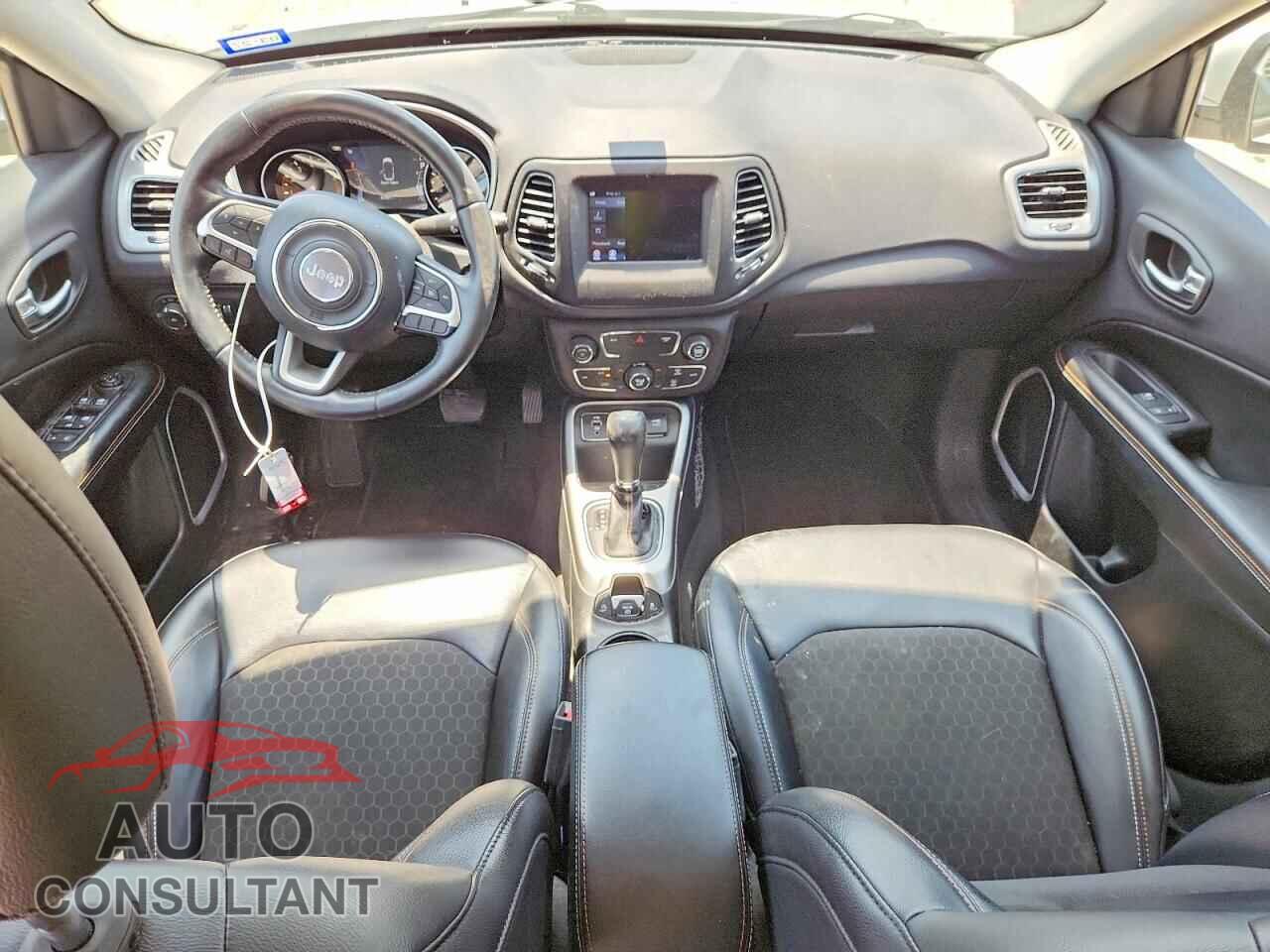 JEEP COMPASS 2017 - 3C4NJCBB2HT624920