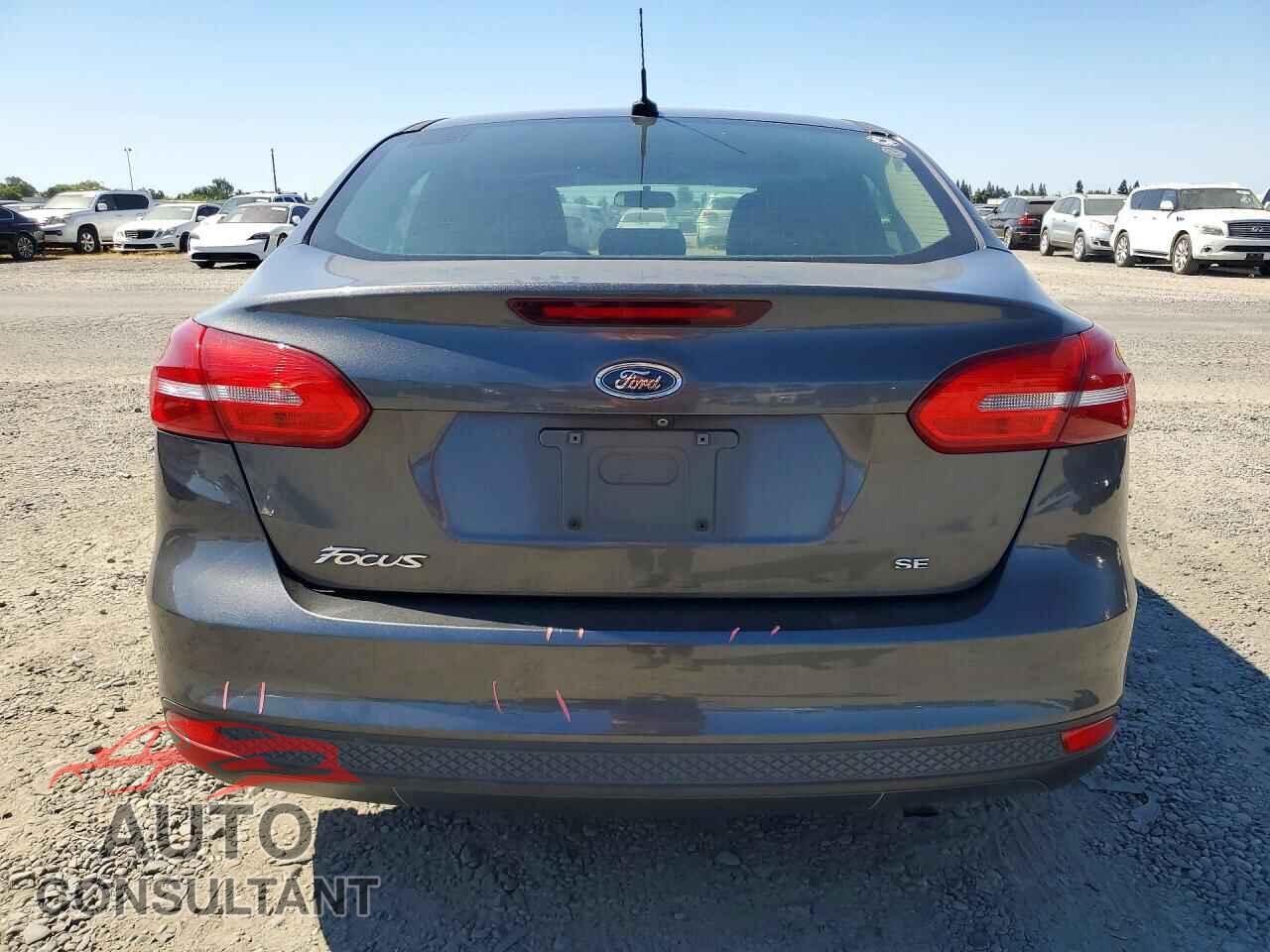FORD FOCUS 2015 - 1FADP3F2XFL207029
