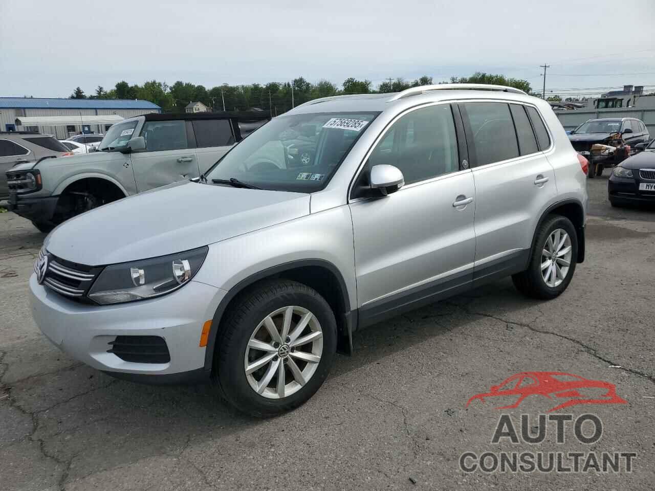 VOLKSWAGEN TIGUAN 2017 - WVGSV7AX6HW501123