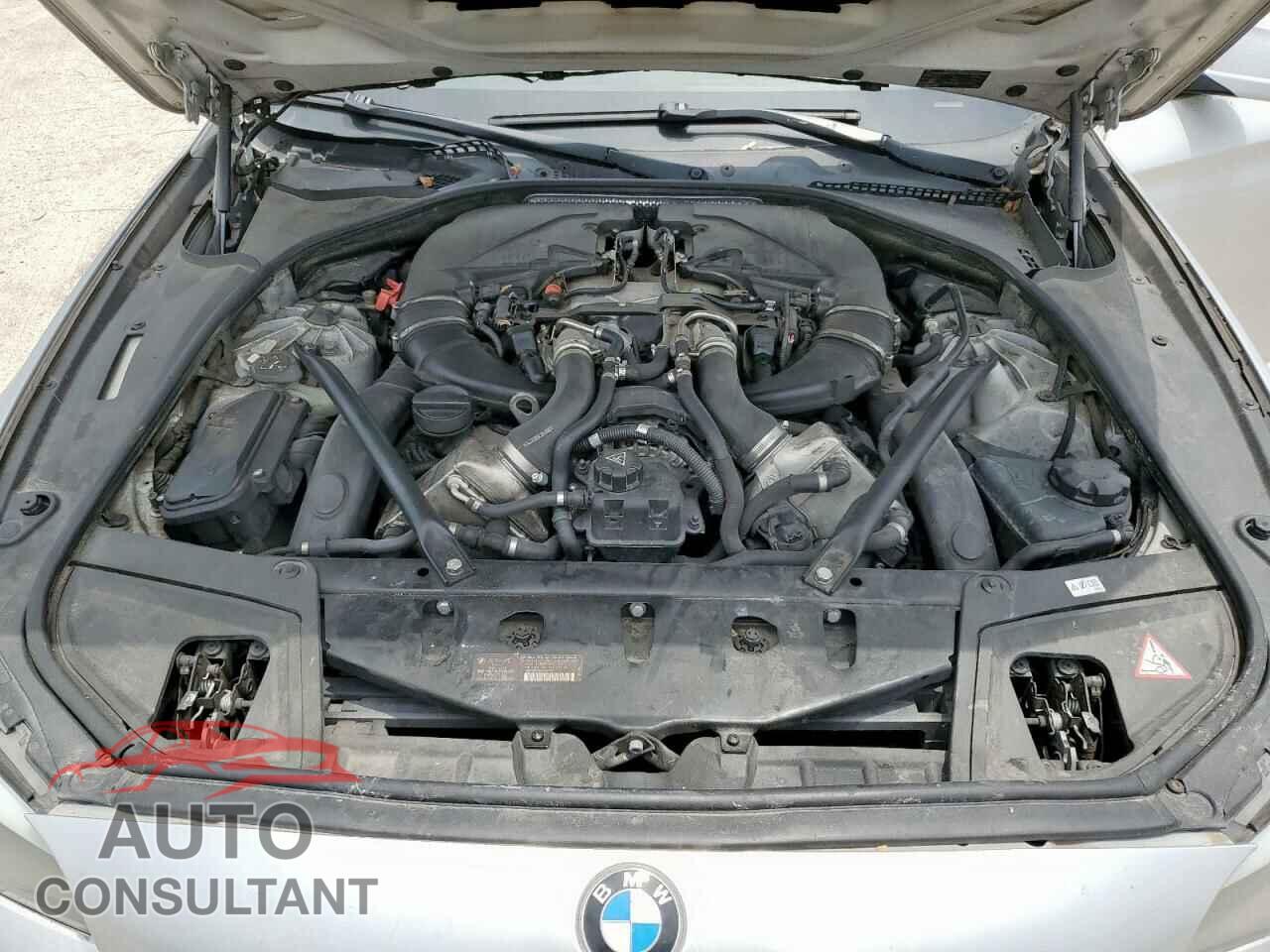BMW 5 SERIES 2013 - WBAFR9C57DDX80098