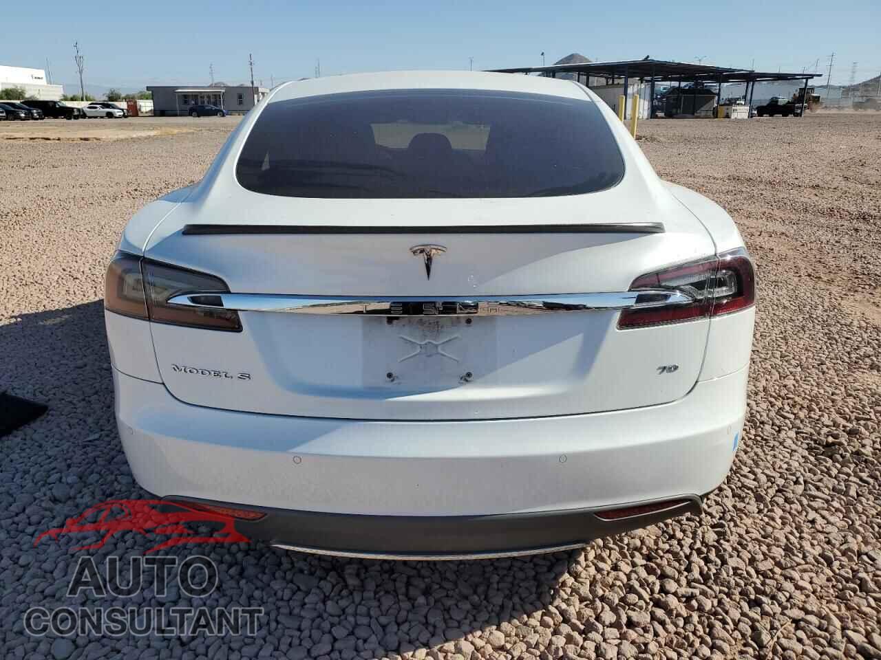 TESLA MODEL S 2015 - 5YJSA1E14FF104479