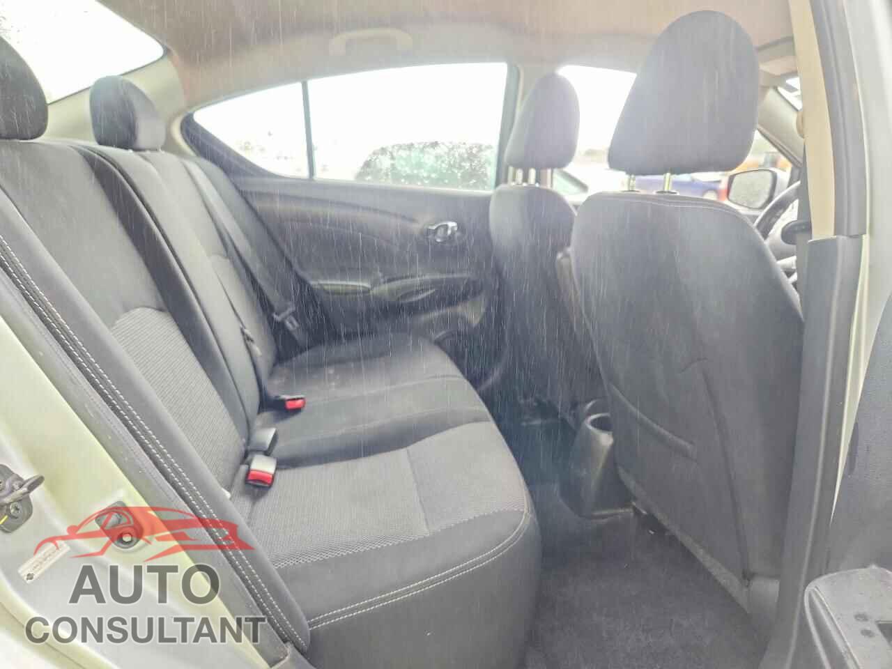 NISSAN VERSA 2019 - 3N1CN7AP3KL843010