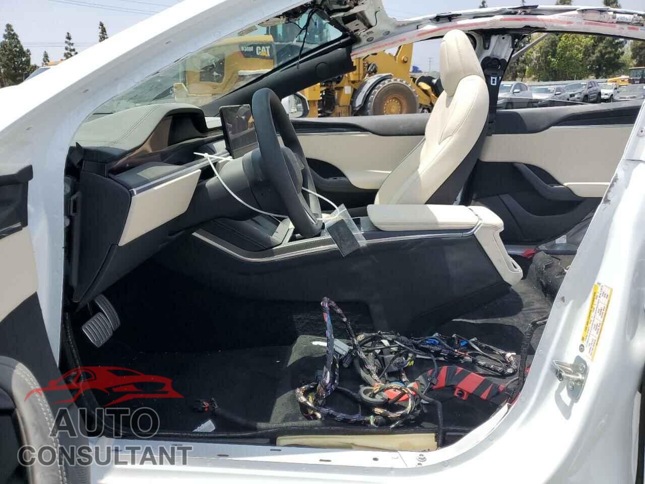 TESLA MODEL S 2023 - 5YJSA1E6XPF512322