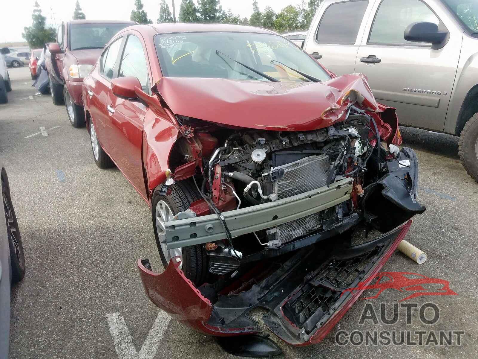 NISSAN VERSA 2018 - 3N1CN7AP8JL842434