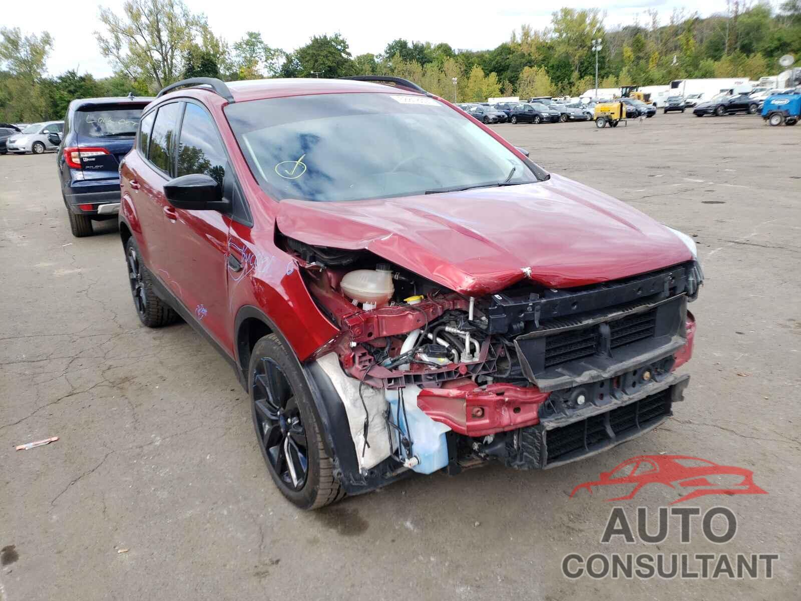 FORD ESCAPE 2017 - 1FMCU9GD4HUC17307