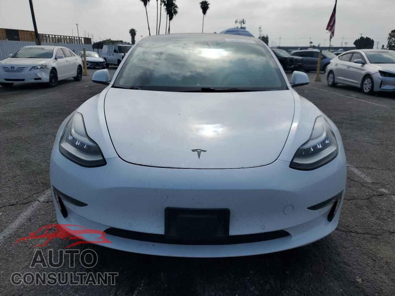TESLA MODEL 3 2018 - 5YJ3E1EB4JF101155