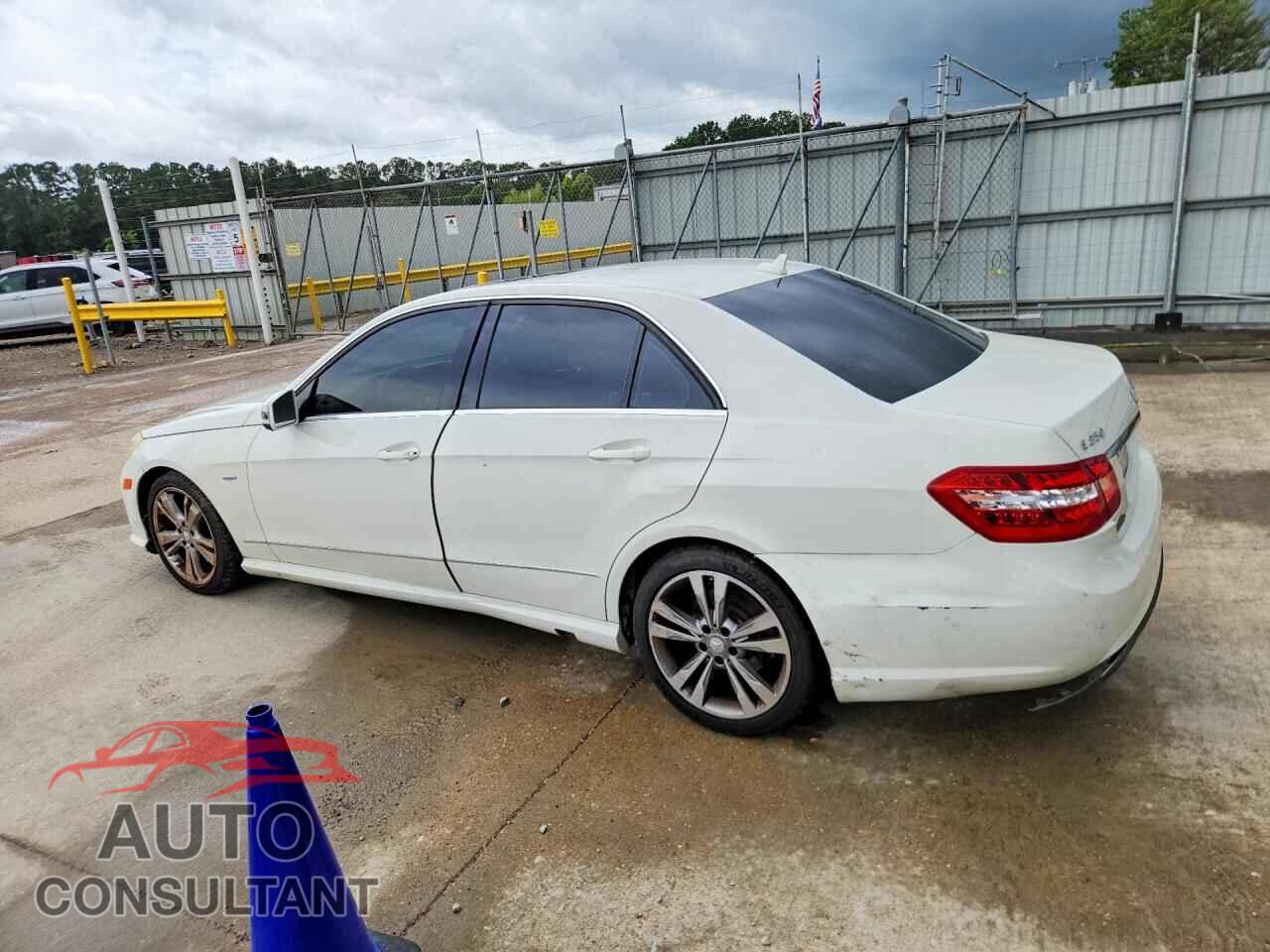 MERCEDES-BENZ E-CLASS 2012 - WDDHF5KB2CA555596