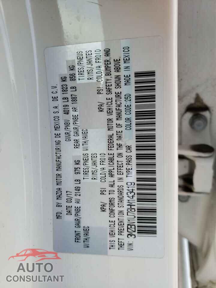MAZDA 3 2017 - 3MZBN1U78HM143419