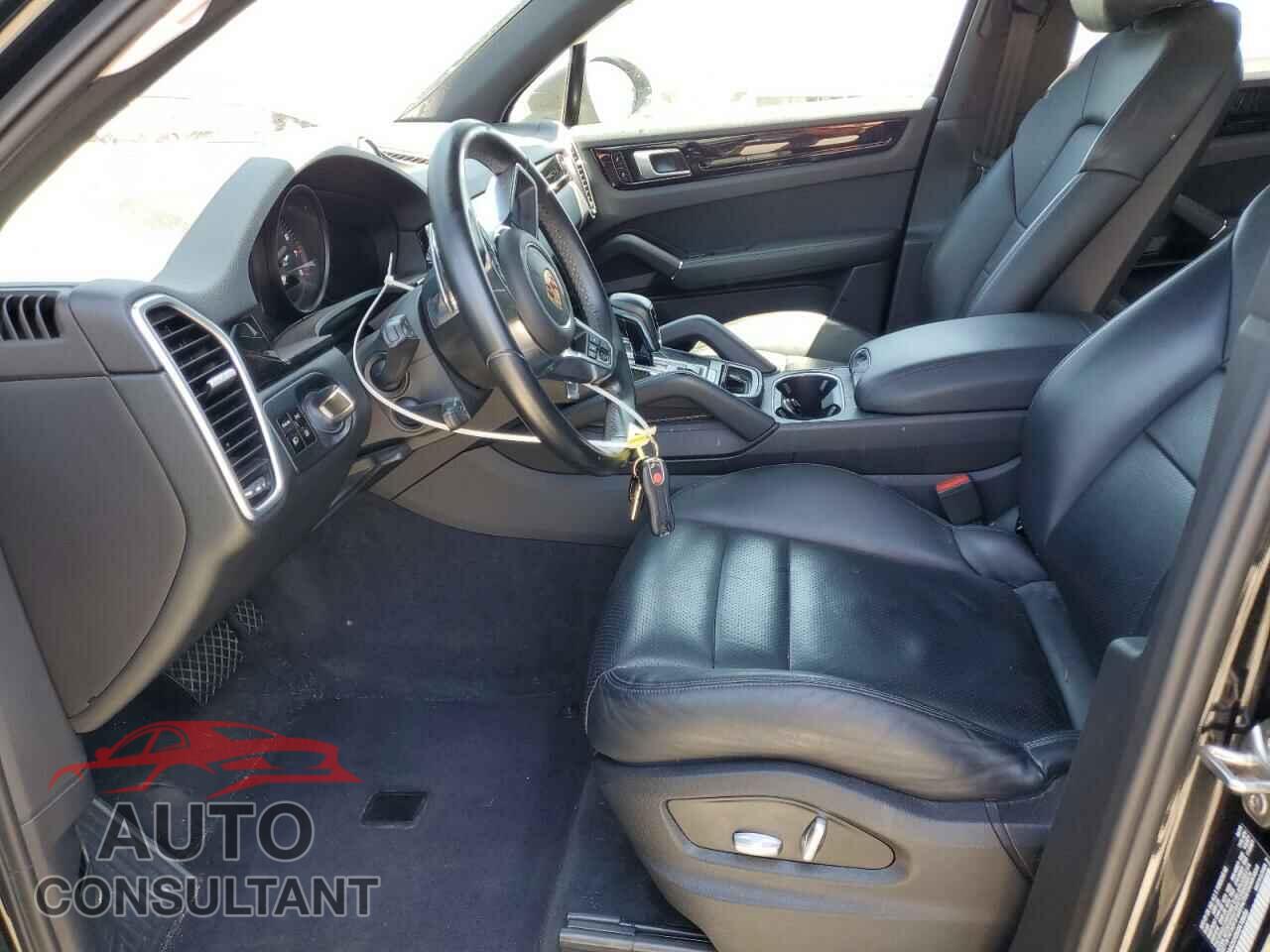 PORSCHE CAYENNE 2019 - WP1AA2AY0KDA18686